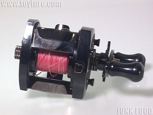 ヘッドハンターズ ピラミッドヘッド 五十鈴工業×HeadHunters『PYRAMID