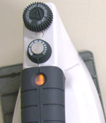 デロンギ ボイラー内蔵型パワースチームアイロン 6299/2N｜Toki House