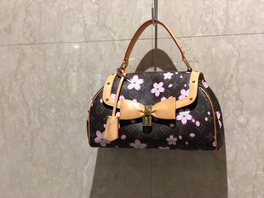 LOUIS VUITTON×村上 隆】から桜モチーフのモノグラムバッグ買取入荷