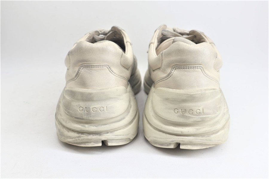 GUCCI/グッチ】よりヴィンテージ加工ダッドスニーカーが入荷しました