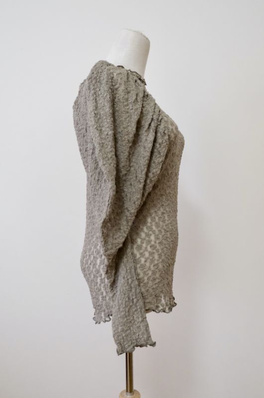 DECO depuis 1985 SHRINK LACE VOLUME SLEEVE TOPS gray - The Galaxy