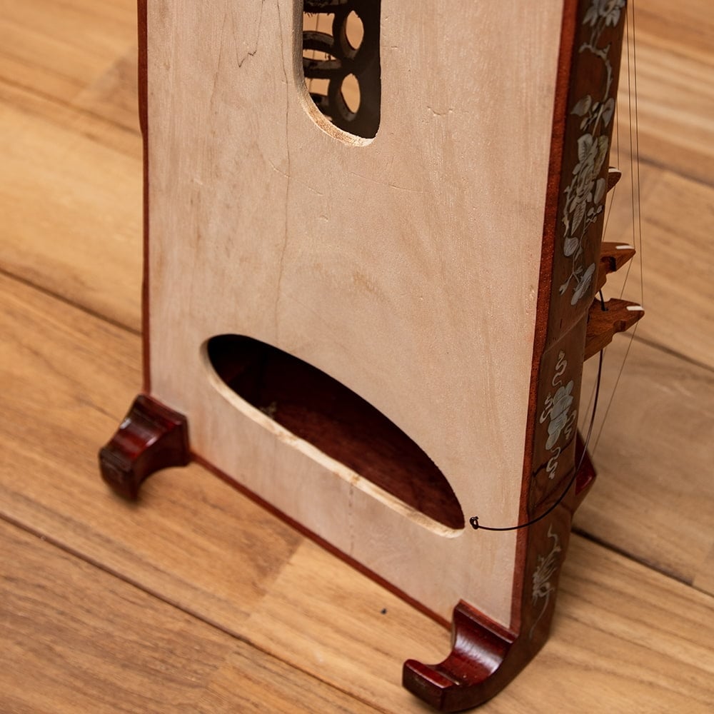 ベトナムの琴（ダン・トラン） - 螺鈿装飾付き の通販[送料無料