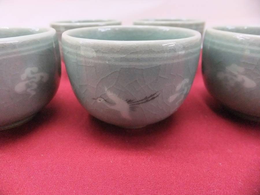 韓国人間文化財 初代 柳海剛（ユ・ヘガン）作 高麗青磁 象嵌雲鶴文酒呑