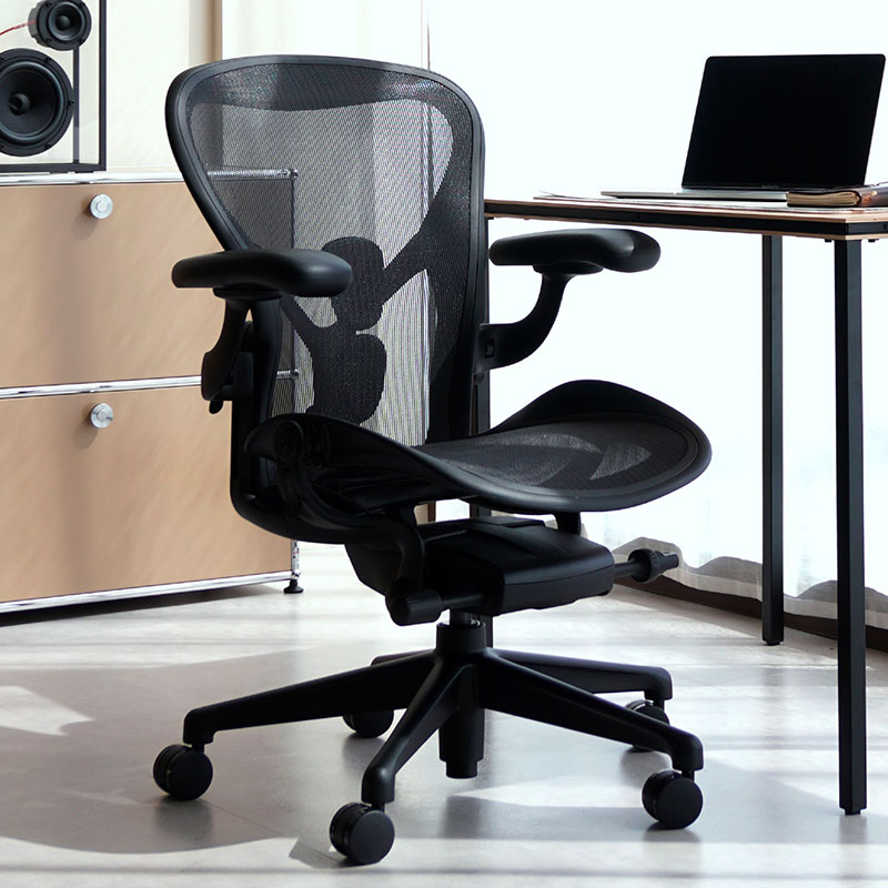 アーロンチェア リマスタード オニキスカラー｜ハーマンミラー正規販売