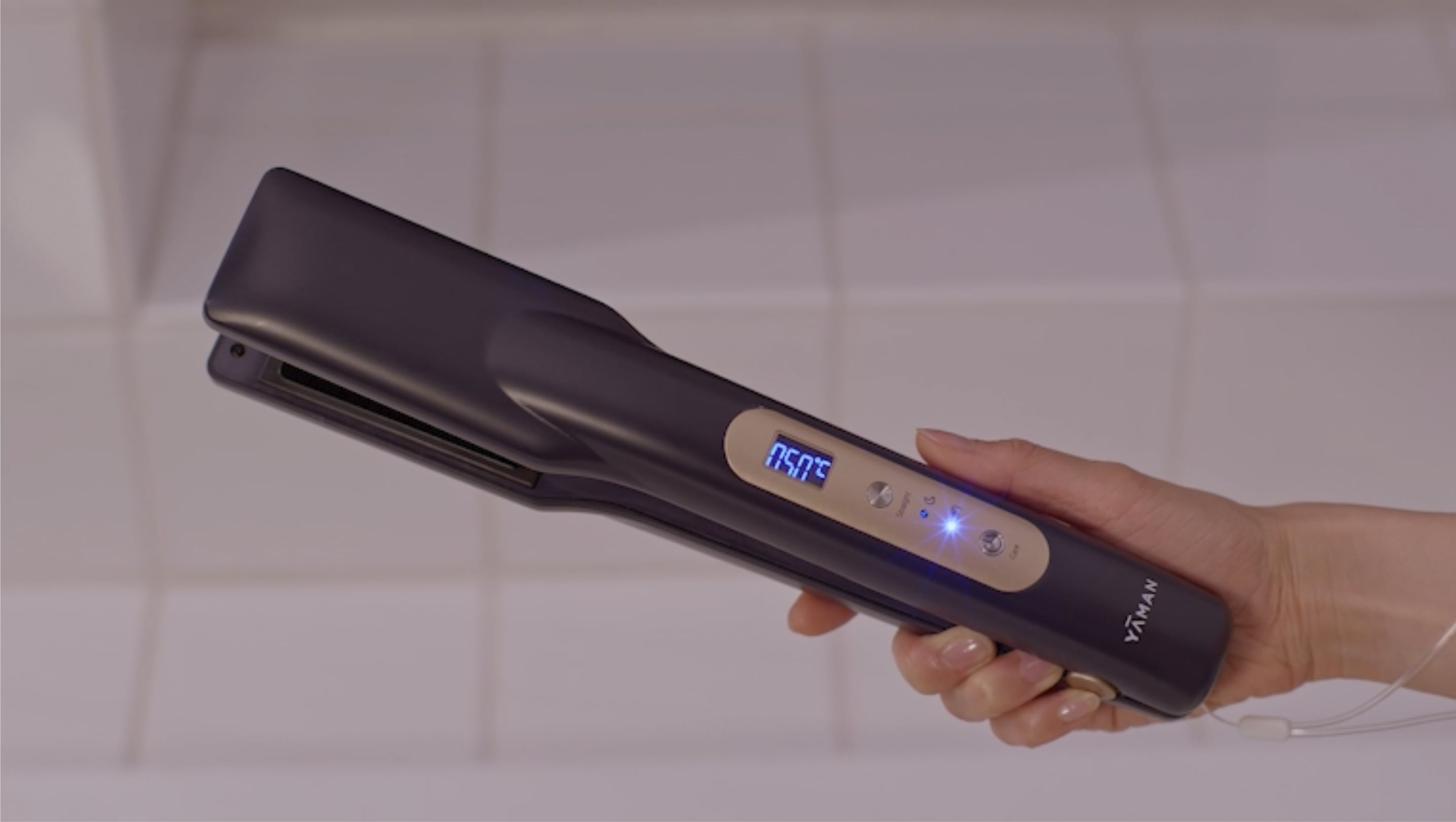 新商品「ナイトリペアアイロン」、夜アイロンで朝から瞬間美髪。❘ YA