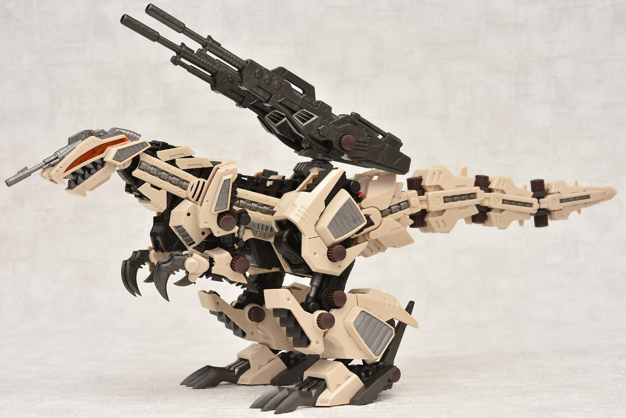 ゾイドワイルド】ジェノザウラー ボーンカラーVer. レビュー