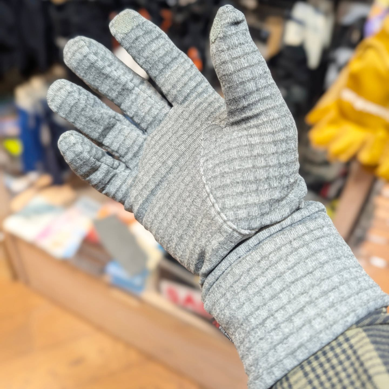 商品情報】雪山の準備に-HERITAGE eVent オーバーグローブ-LACKNER