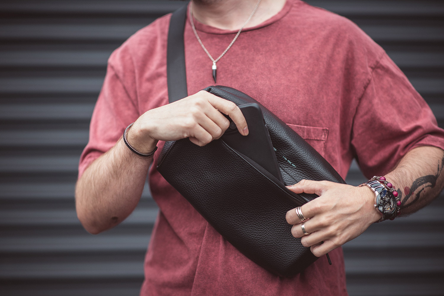 Grams28 156 Leather City Sling Review - Your Average Guy