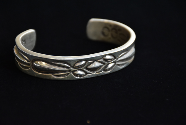 Indian Jewelry（インディアンジュエリー） ナバホ レイアダカイ Ray