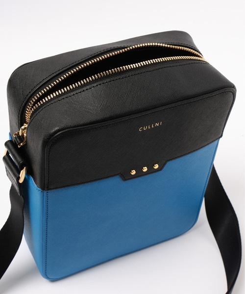 CULLNI（クルニ） ショルダーバッグ Square leather shoulder bag