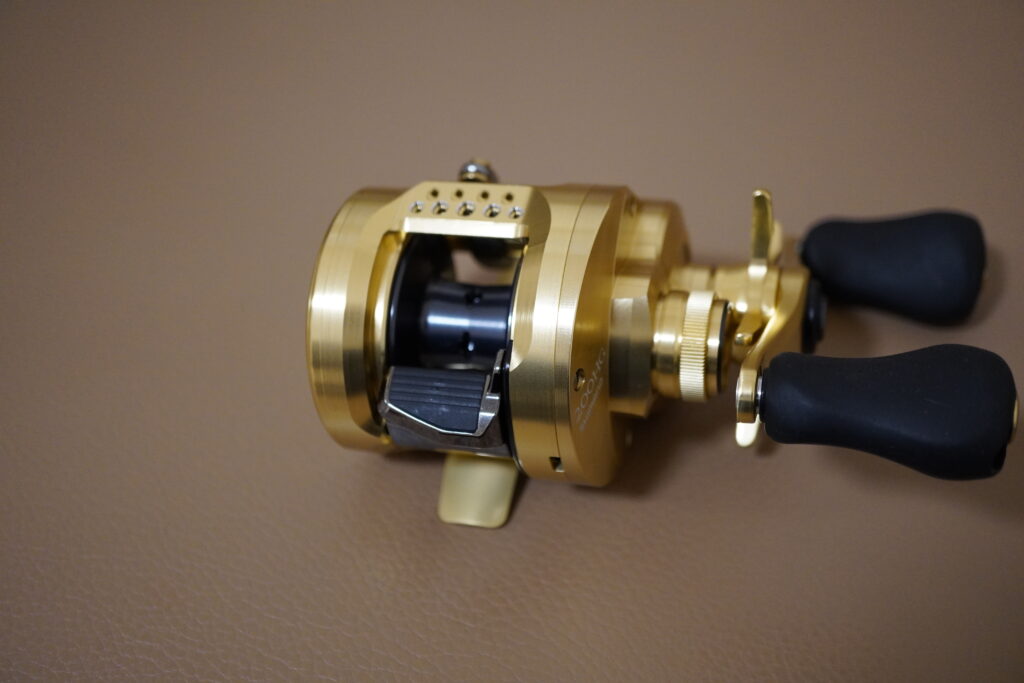 シマノベイトリールで1番の巻き心地！21カルカッタコンクエスト200HGを