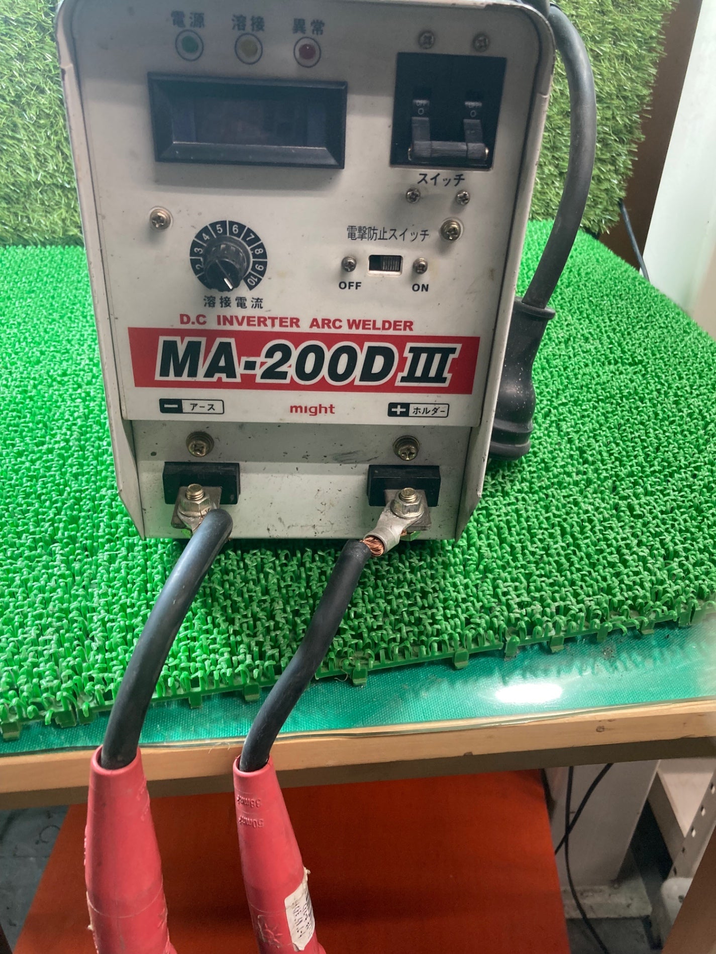 〇マイト工業(might) インバータ直流溶接機 MA-200III MA-200D3 定格