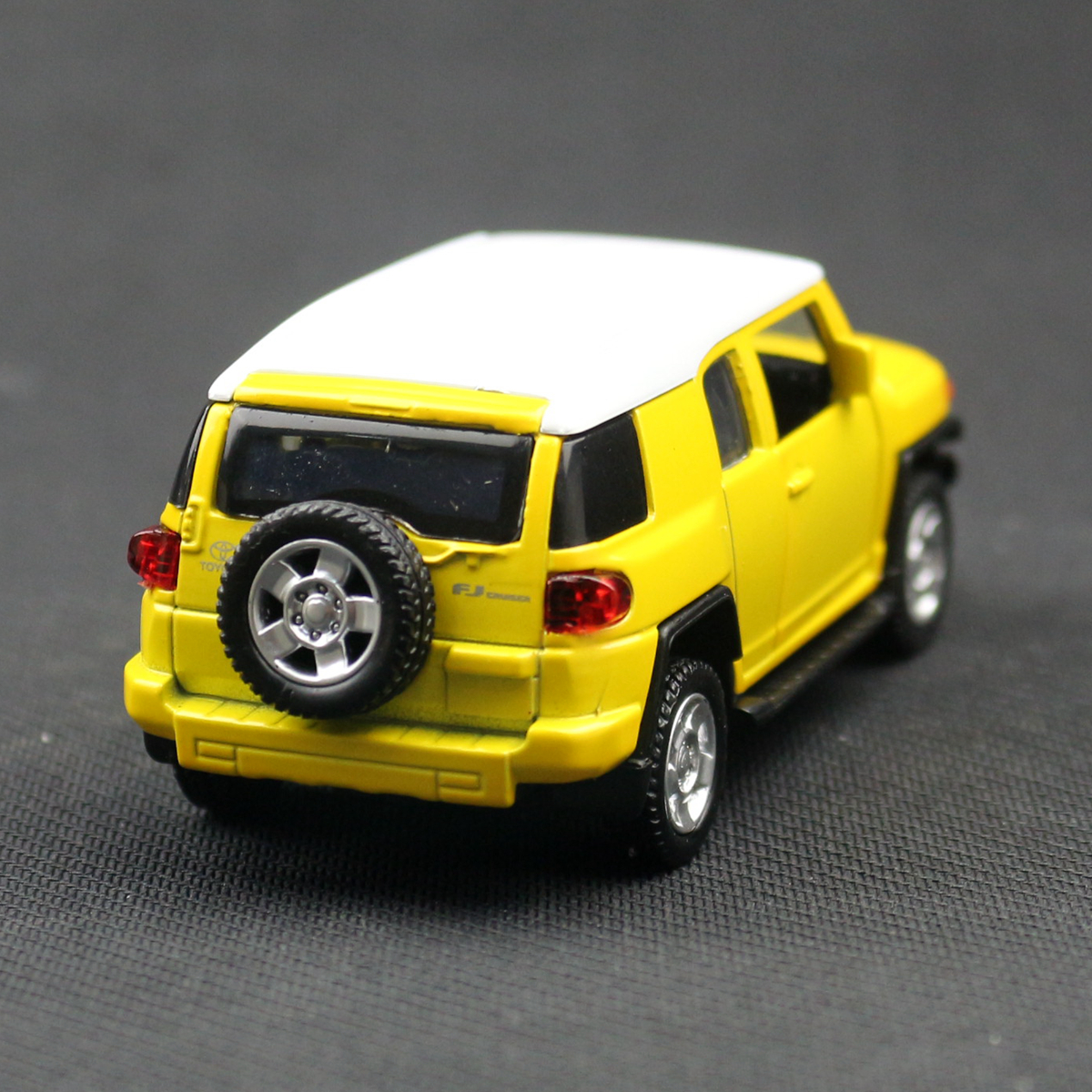 1/43 Toyota FJ Cruiser Sport Toy Car Model Diecast Metal Vehicle