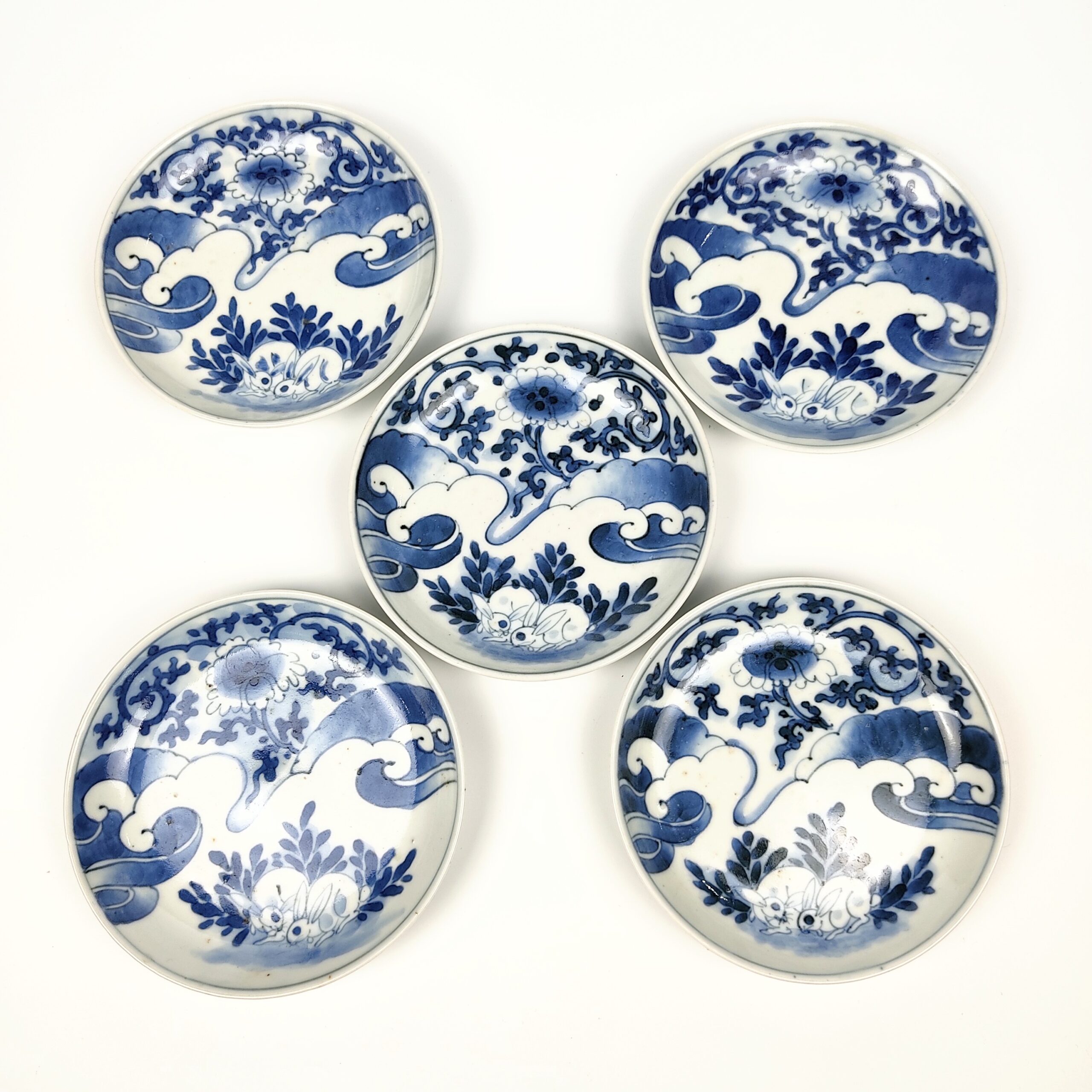 藍古九谷 波兎文皿 五枚組 – 古美術西川