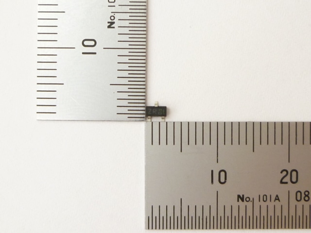 NPNチップトランジスター 2PD601AR 50V100mA: 半導体 秋月電子通商