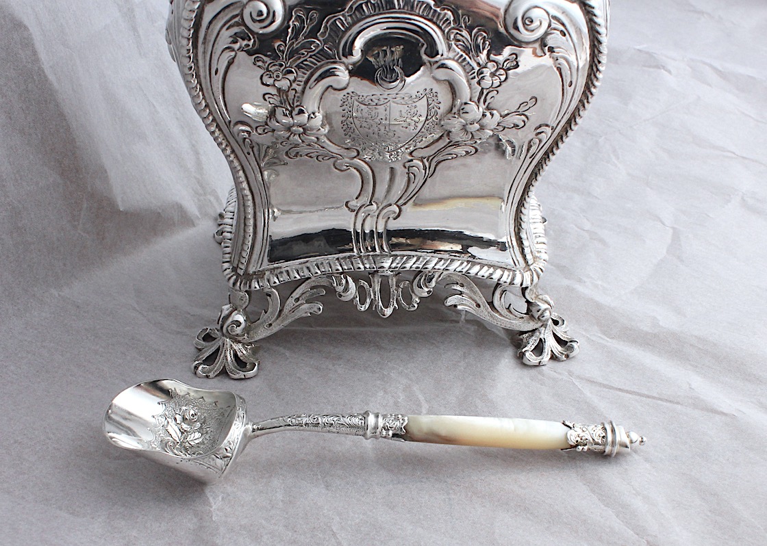 Sold : キャディスプーン白蝶貝 1900年 | アリスアンティークス