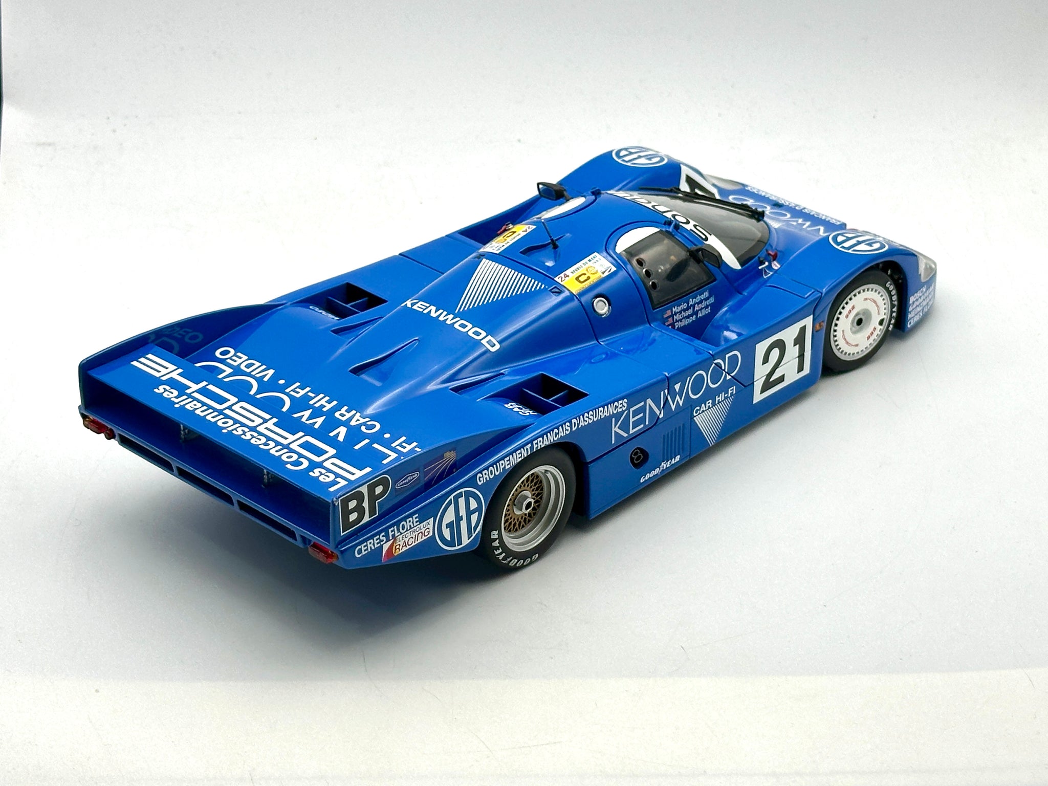 1:18 1983 Le Mans 24 Hour -- Porsche 956 L -- Andretti/Alliot -- Minic