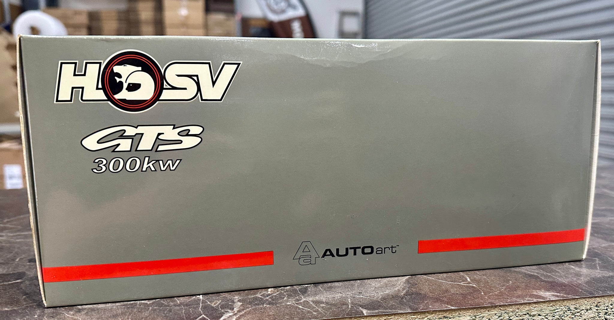 1:18 HSV VT2 GTS (Holden Commodore) -- Sting Red -- Biante/AUTOart 734