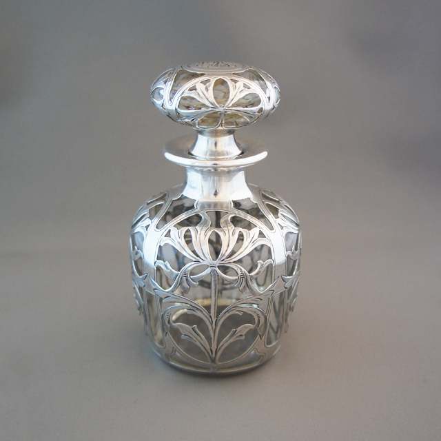 シルバーオーバレイ「銀装飾 香水瓶」《アンティックかとう》