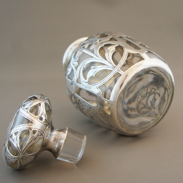 盆+栽です。 銀950 香水瓶 銀製 シルバー 彫金 銀950 香水瓶 銀製