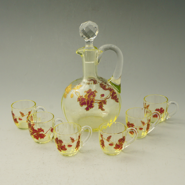 オールドバカラ「ウランガラス 赤エナメル彩 リキュールセット（ボトル