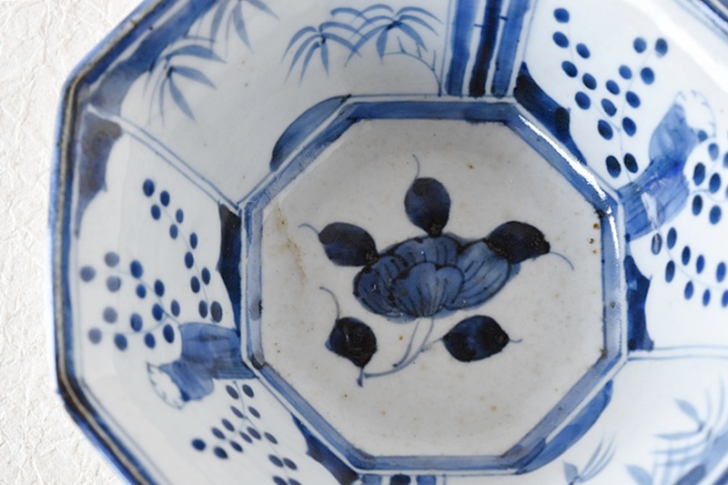古伊万里 染付 草花模様 八角鉢 - 生活骨董と古布のアンティーク