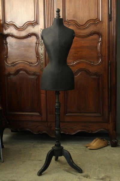 アンティークトルソーマネキンボディ フランス 黒 19世紀 【Antiques