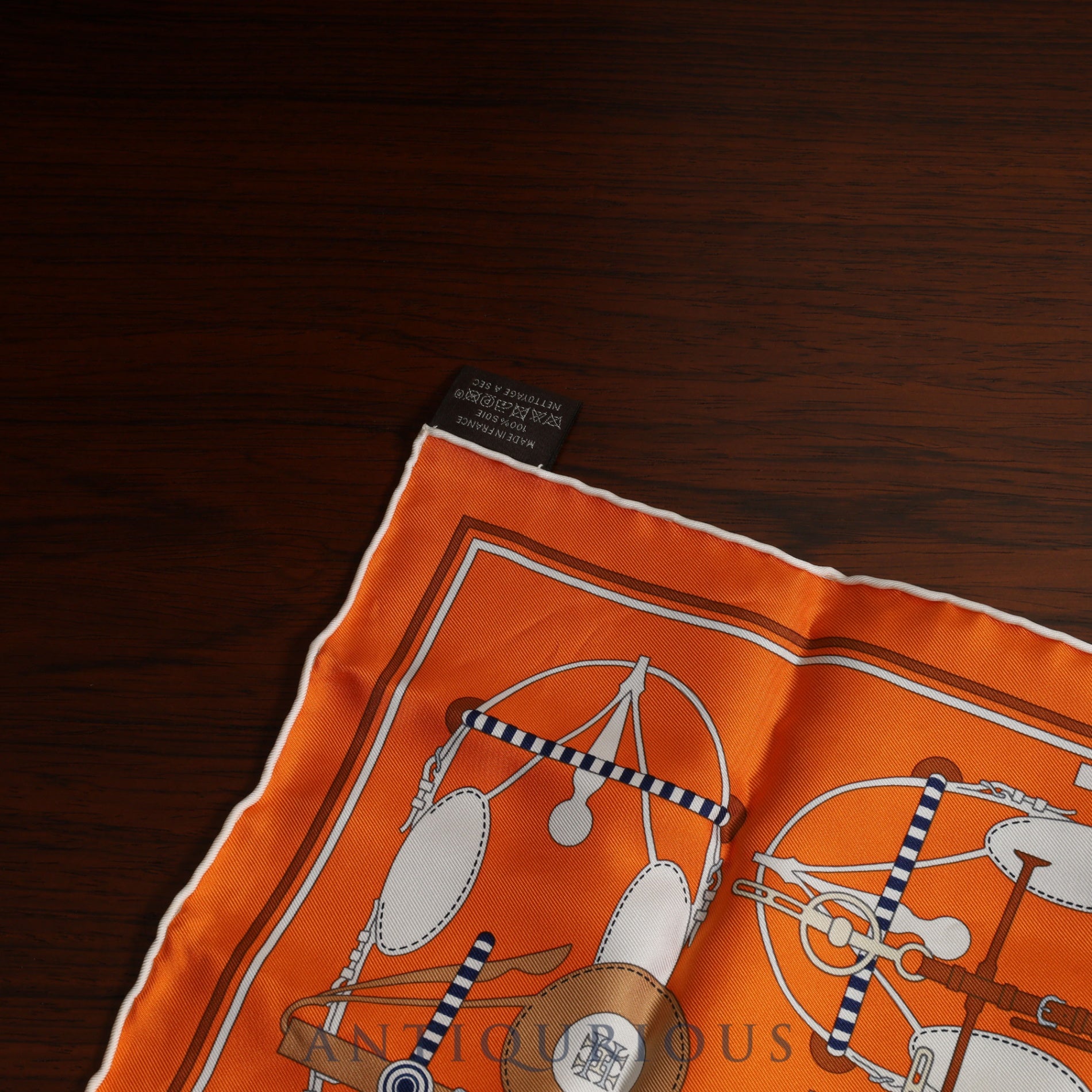 エルメス スカーフ カレ45 BRIDES ET FRONTAUX 馬勒と額飾り SILK100