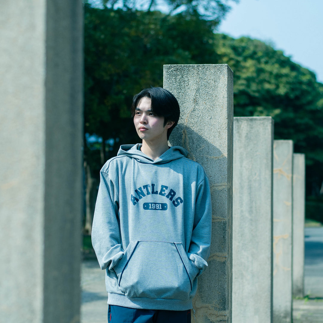 フーディー（カレッジロゴ）グレー – 鹿島アントラーズFC - 公式