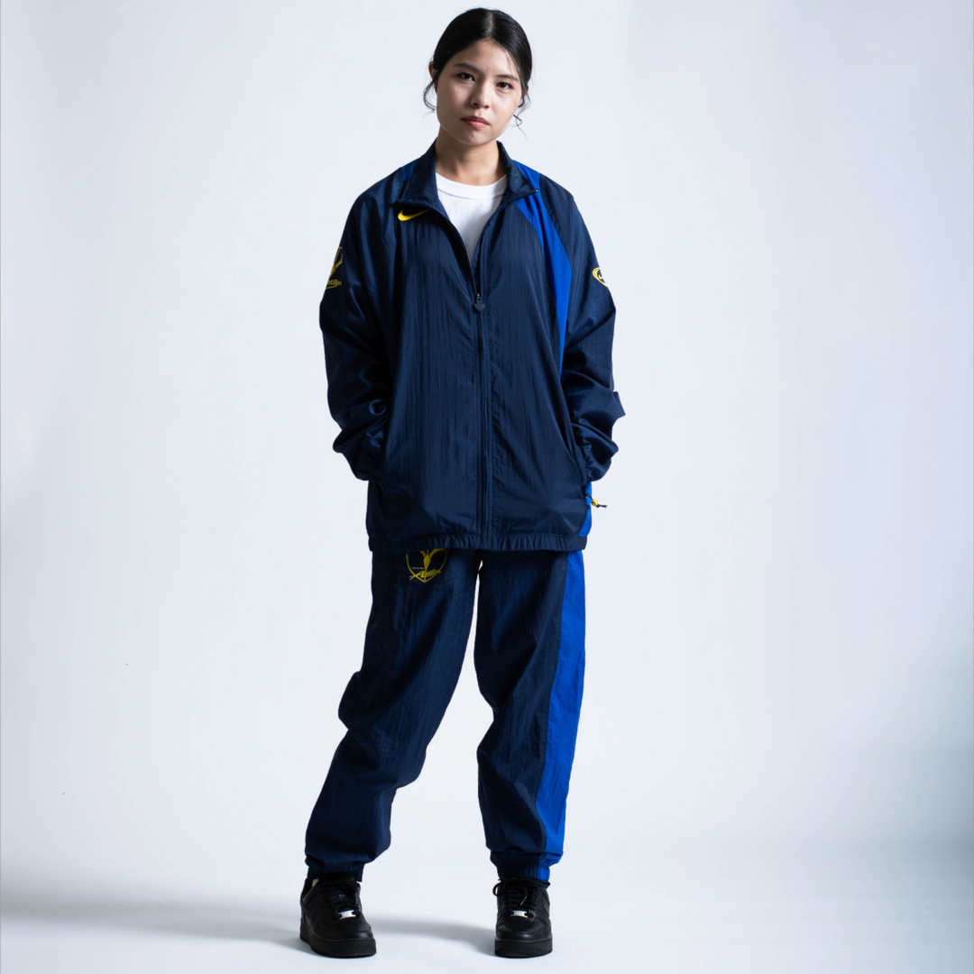 鹿島アントラーズ Nike グレー フード付きパーカー XL 鹿島