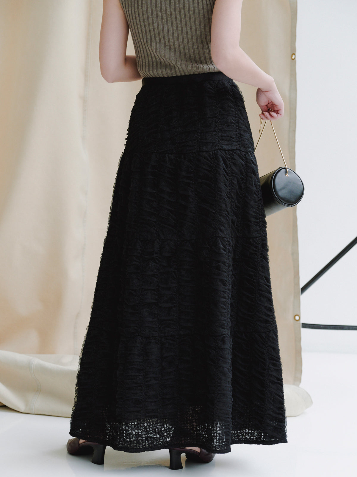 エンブロイダリーシアーチュールスカート