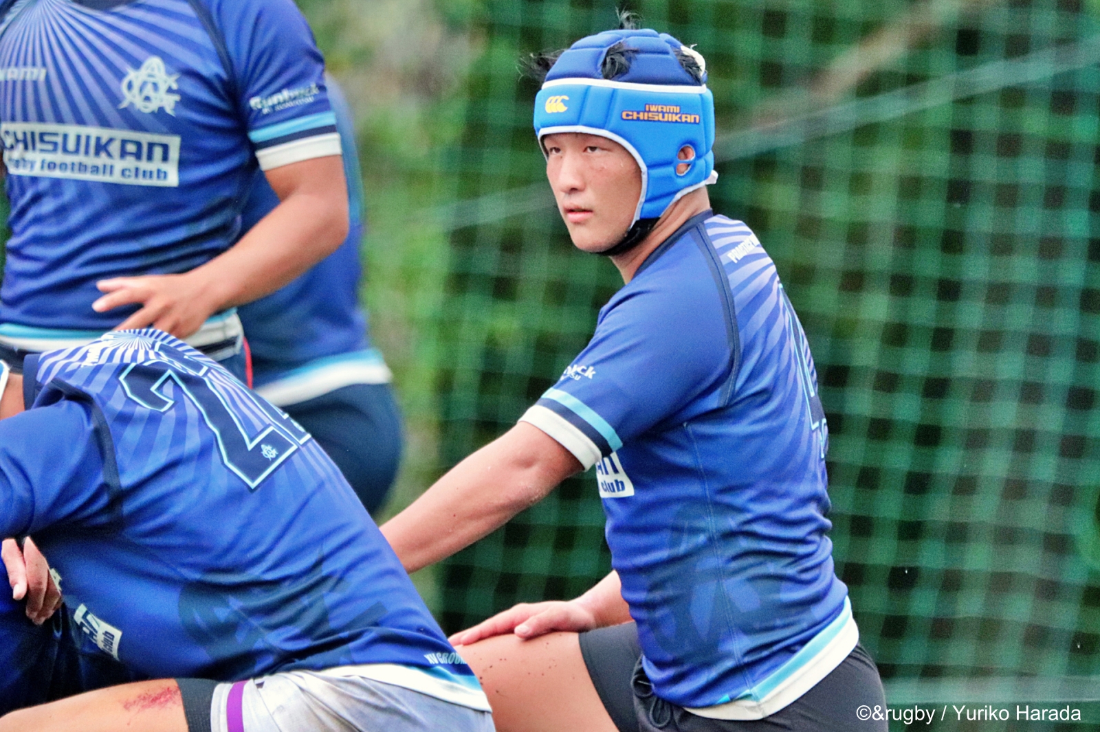 石見智翠館ラグビー部ロゴ入り ウォーマー 素人同然から花園へ 「地道