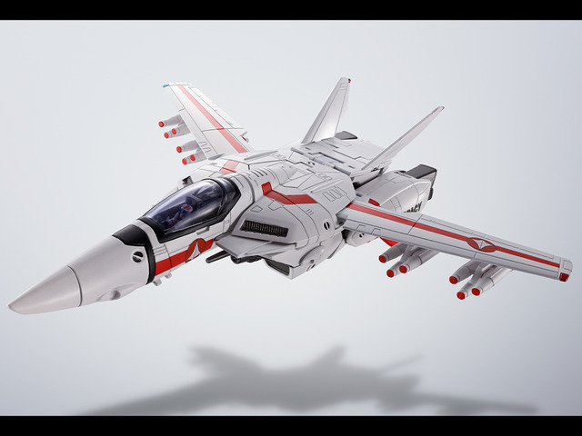 超時空要塞マクロス」VF-1J アーマードバルキリー “HI-METAL R“第1弾