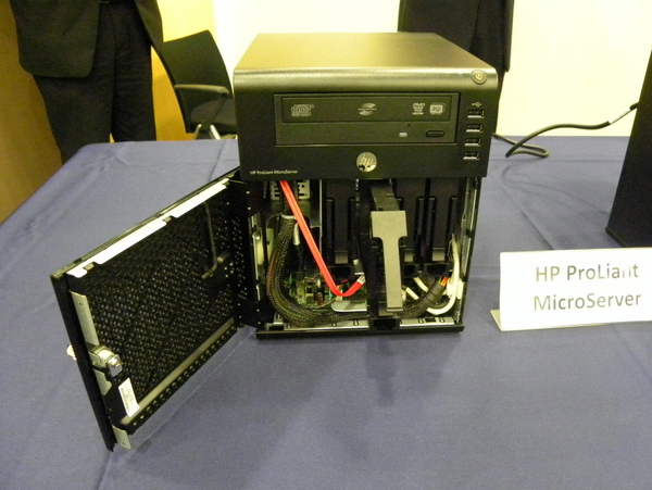 ASCII.jp：3万5700円の小型サーバー「HP ProLiant MicroServer」発表