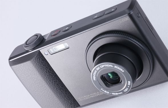 ASCII.jp：コンデジ型の「L-03C」はケータイとしても使いやすい？ (1/2)