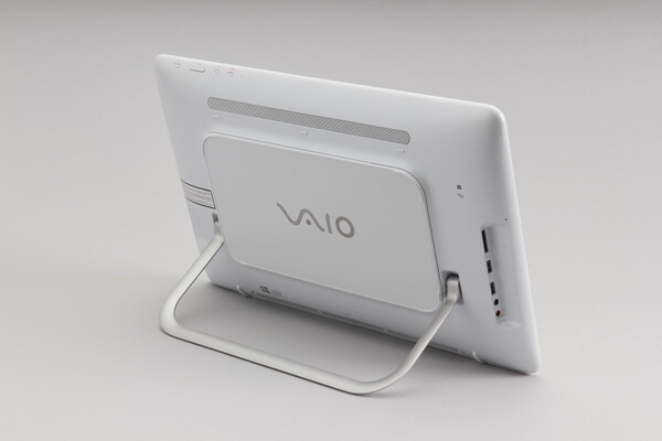 ASCII.jp：「VAIO Tap 20」のポテンシャルをコミケで試した！ (1/4)