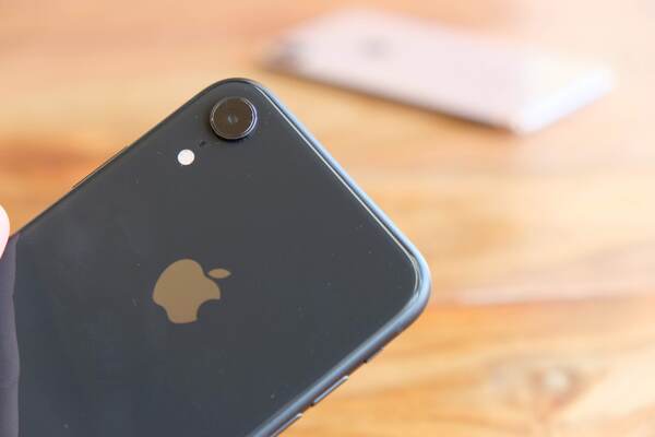 ASCII.jp：今年はiPhone XRを選んでおけば間違いない (1/5)