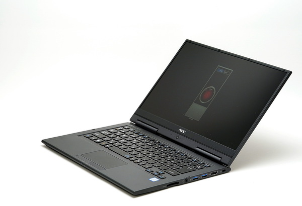 ASCII.jp：新LAVIE Hybrid ZERO (HZ750）実機レビュー = 世界最軽量