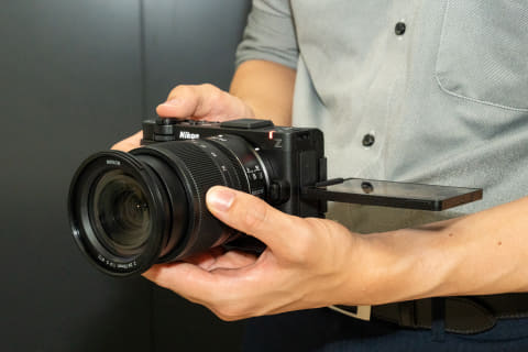 ニコン初の本格シネマカメラ「ZR」。約30万円でRED機とほぼ同じ色域で
