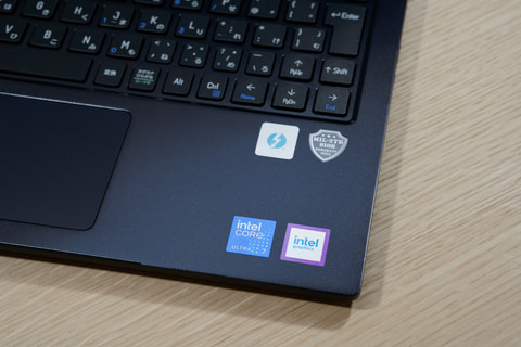 14型で1kg切り、MILスペックかつCore Ultraな欲張りモバイルノート