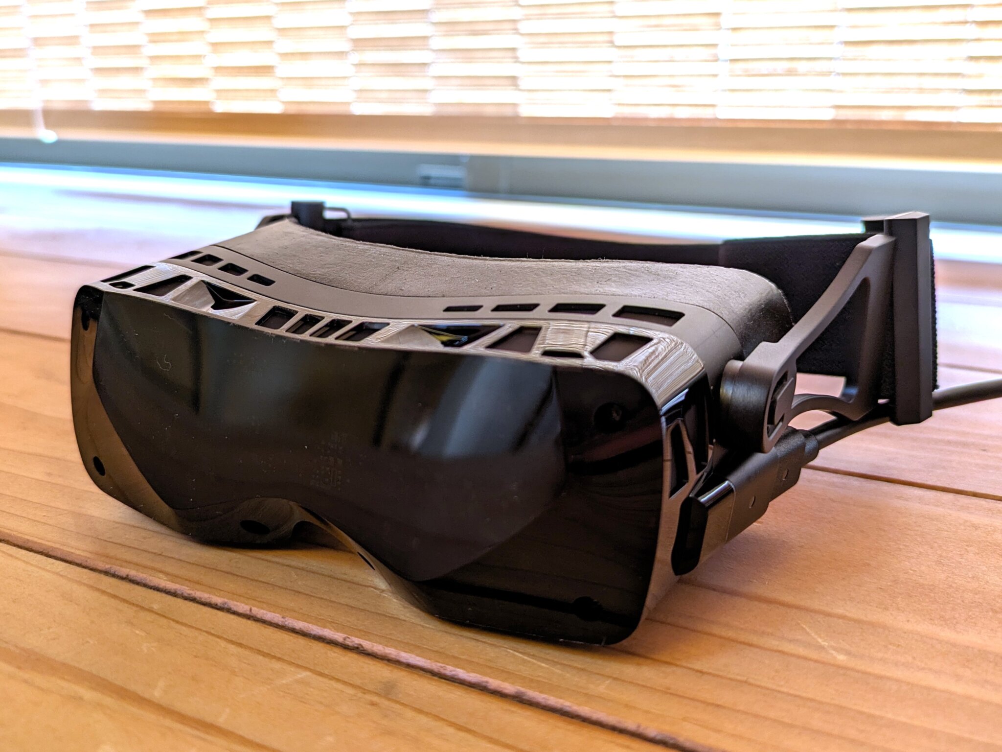 PC VR「Bigscreen Beyond」開封の儀＆レビュー 超小型・軽量なニュー