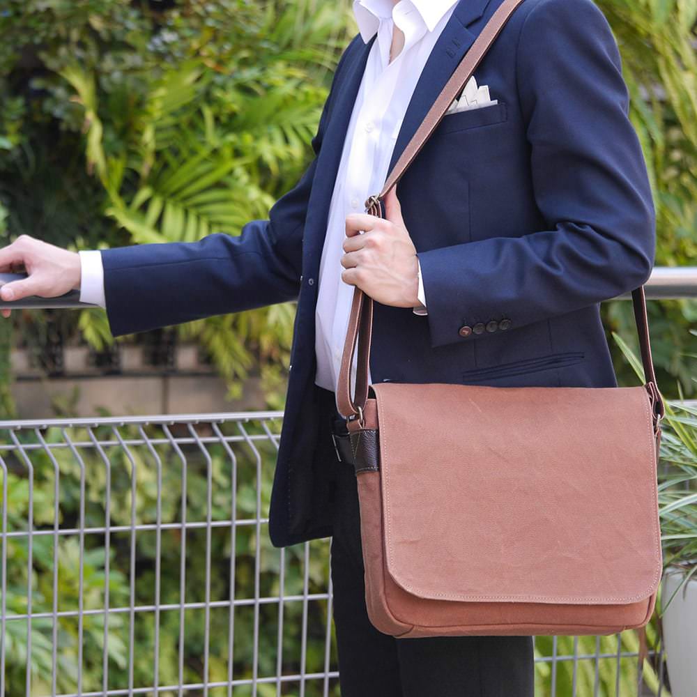 クレアーレきき]ショルダーバッグ メンズ 柿渋染め 軽量 帆布バッグ 革