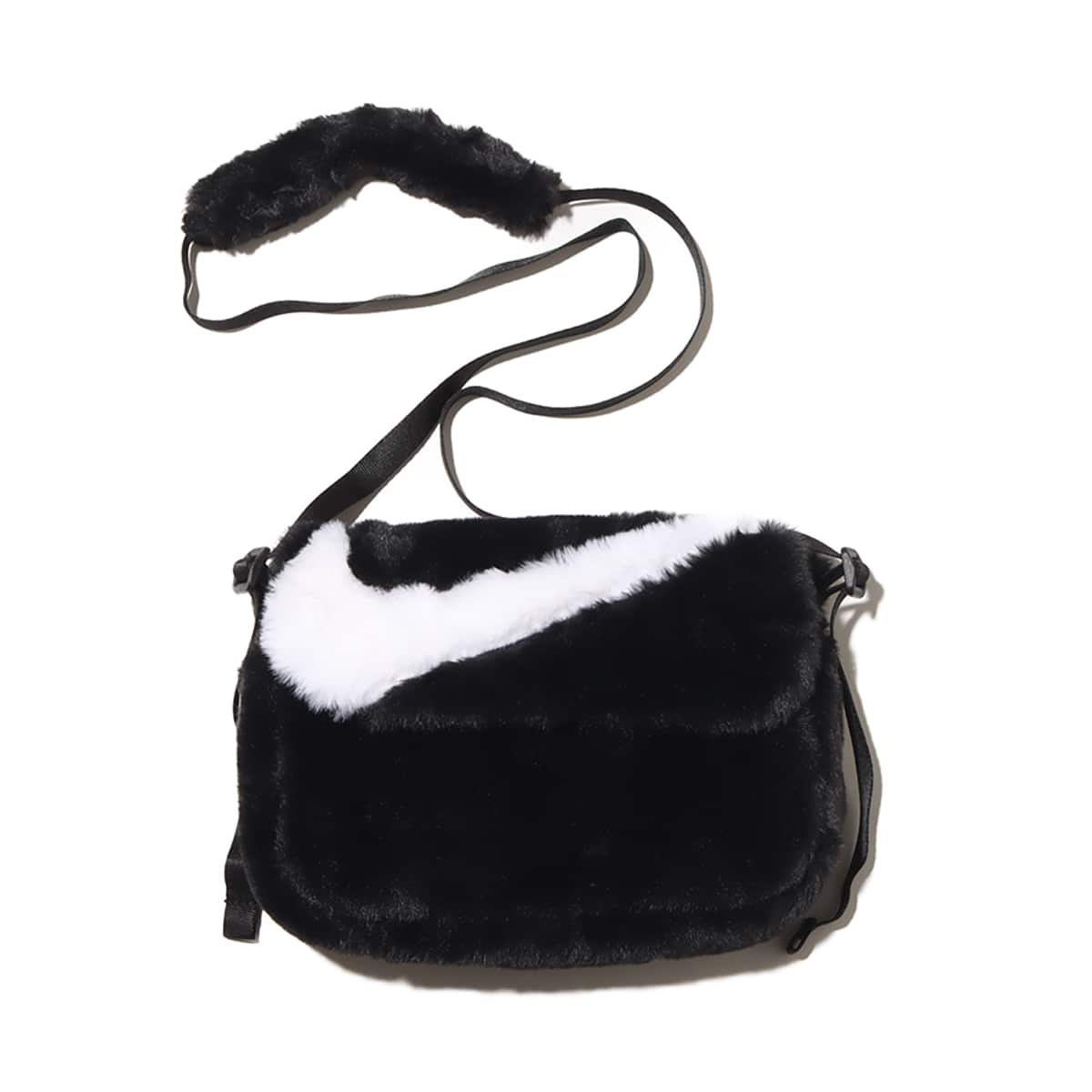 NIKE W NSW FUTURA 365 FX FUR CROSSB BLACK/BLACK/WHITE（ナイキ