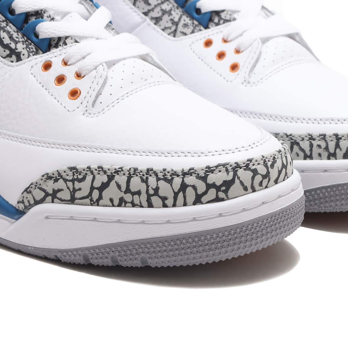 JORDAN BRAND AIR JORDAN 3 RETRO WHITE/METALLIC COPPER-TRUE BLUE