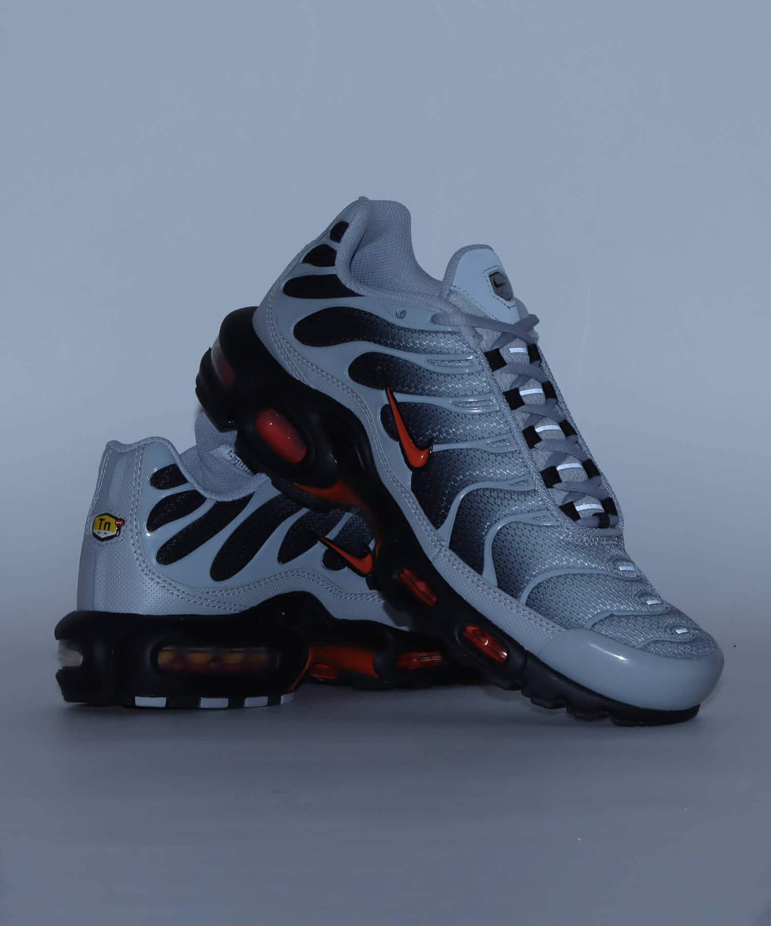NIKE AIR MAX PLUS WOLF GREY/PICANTE RED-BLACK-WHITE （ナイキ エア