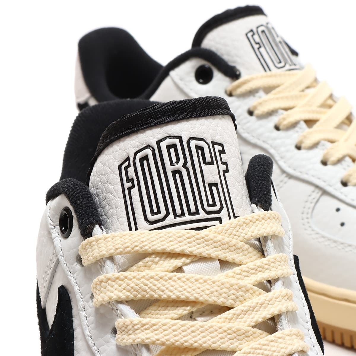 NIKE WMNS AIR FORCE 1 '07 LX SUMMIT WHITE/BLACK-MUSLIN 23SP-I