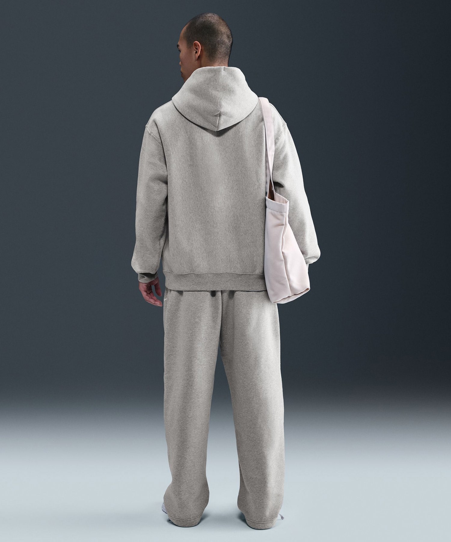 NIKE AS M NL SOLO SWSH BB PO HOODIE DK GREY HEATHER/LT SMOKE GREY