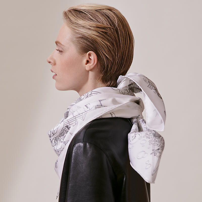 Hermès Flagship scarf 90 - White | Hermès Saudi Arabia