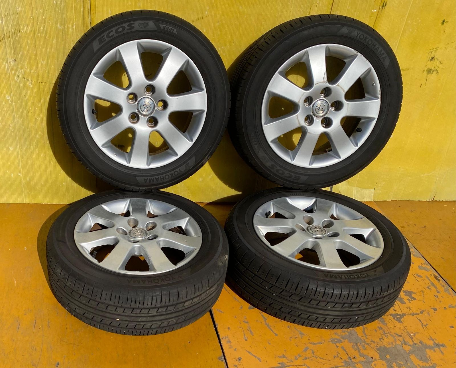 ZT-7547] 4本 5穴 TOYOTA アルミホイール 16X6 1/2JJ ヨコハマタイヤ