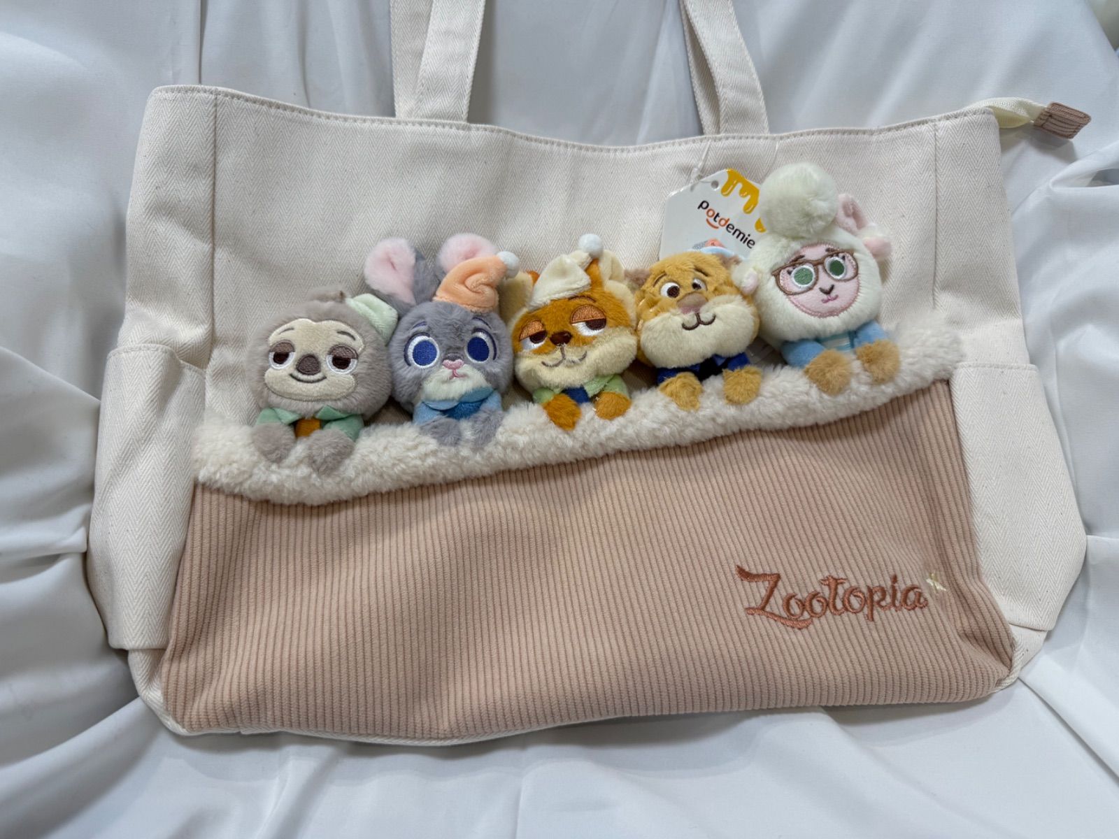 新品未使用タグ付き】ディズニー 公式ライセンス 海外限定 ディズニー